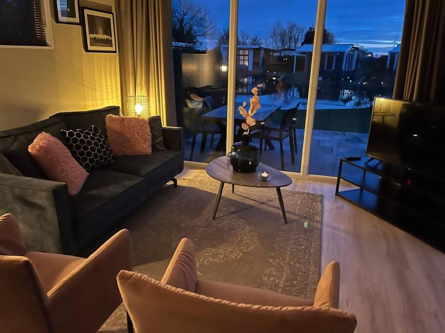 Luxus Chalet Waterfront Lathum Exterior foto